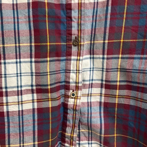 The North Face Women’s Button Down Plaid Shirt - Picture 8 of 10